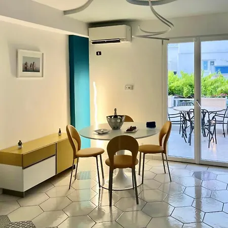 Camerelle Luxury Apartment *
